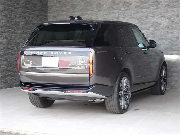 Land Rover Range Rover HSE D300 SWB 2023 — миниатюра 2